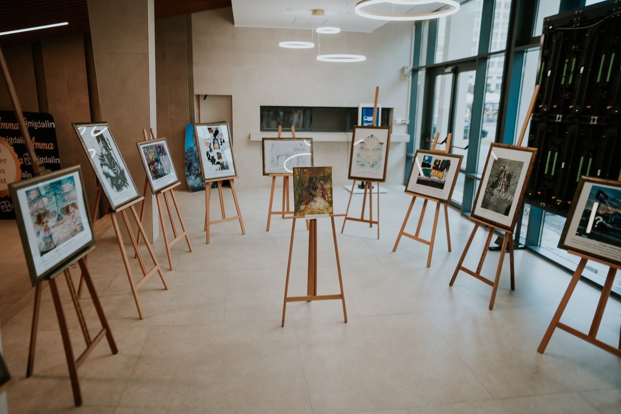Expoziția Artă și media în educație