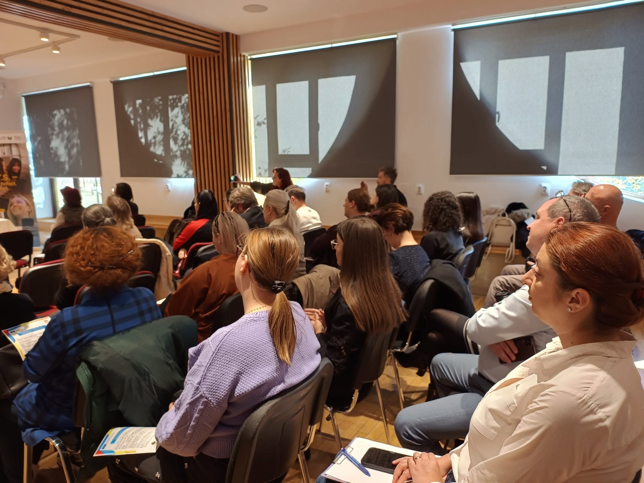Conferință de lansare